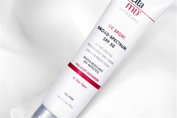 2019年全球公认最好的防晒霜，安耐晒金瓶你有入手过吗