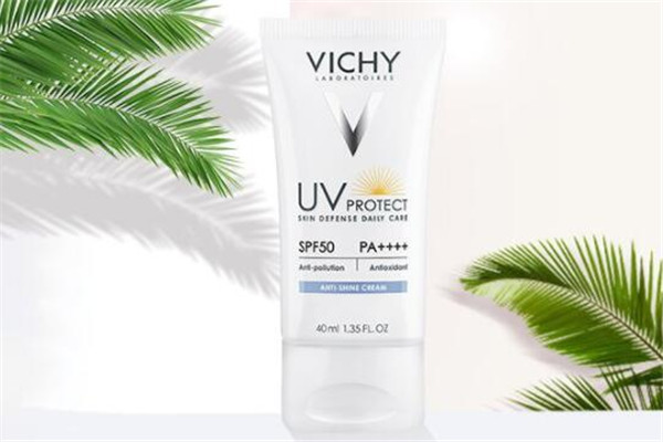 2019年全球公认最好的防晒霜，安耐晒金瓶你有入手过吗