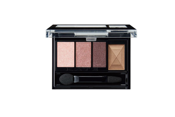 女人必备十大化妆品 你都get了哪几款