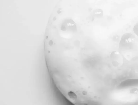 洗面奶是化妆品吗，洗面奶属于化妆品吗