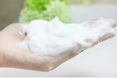 洗面奶搓不出泡沫是怎么回事，为什么洗面奶打不出泡沫