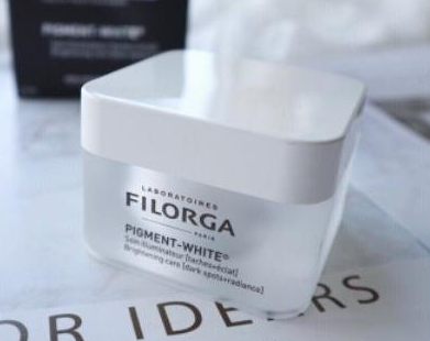 乳液和霜先用哪个 乳液和面霜的正确使用方法