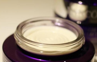 面霜有什么功效 面霜的正确使用方法