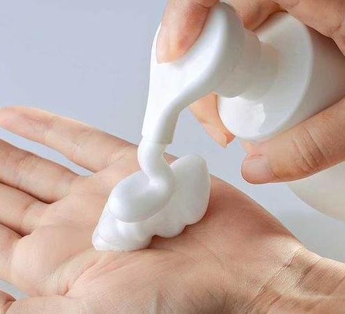 氨基酸洁面慕斯怎么样 氨基酸洁面慕斯功效与作用是什么