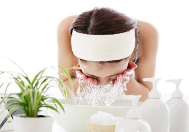 美白洗面奶真的能变白吗 美白洗面奶真的能美白吗