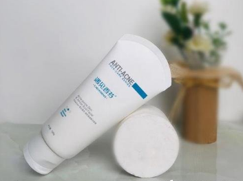 混合性皮肤用什么洗面奶好 混合性皮肤洗面奶推荐