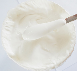 酸奶面膜的做法是怎样的?功效有哪些